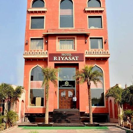 Hotel Riyasat Ludhiana Zewnętrze zdjęcie